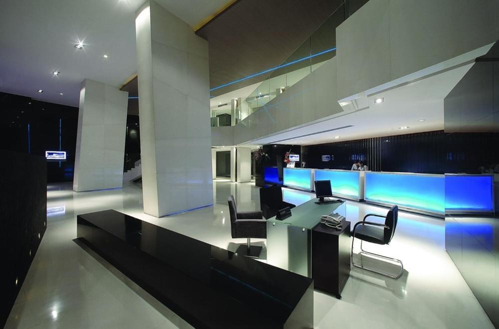 Logosun Hotel Wuhan Esterno foto