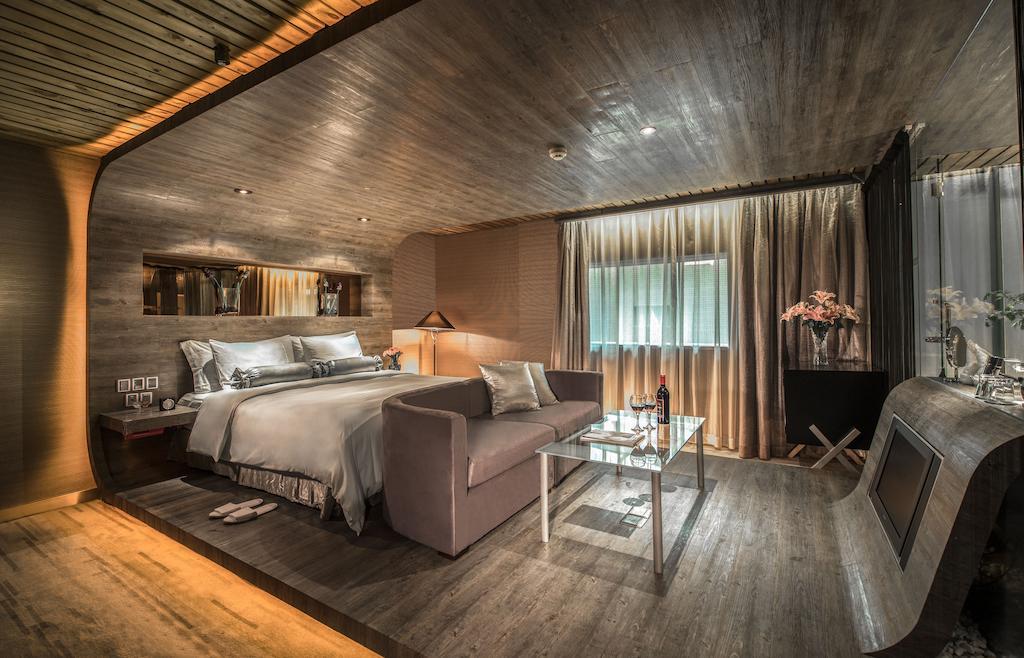 Logosun Hotel Wuhan Esterno foto