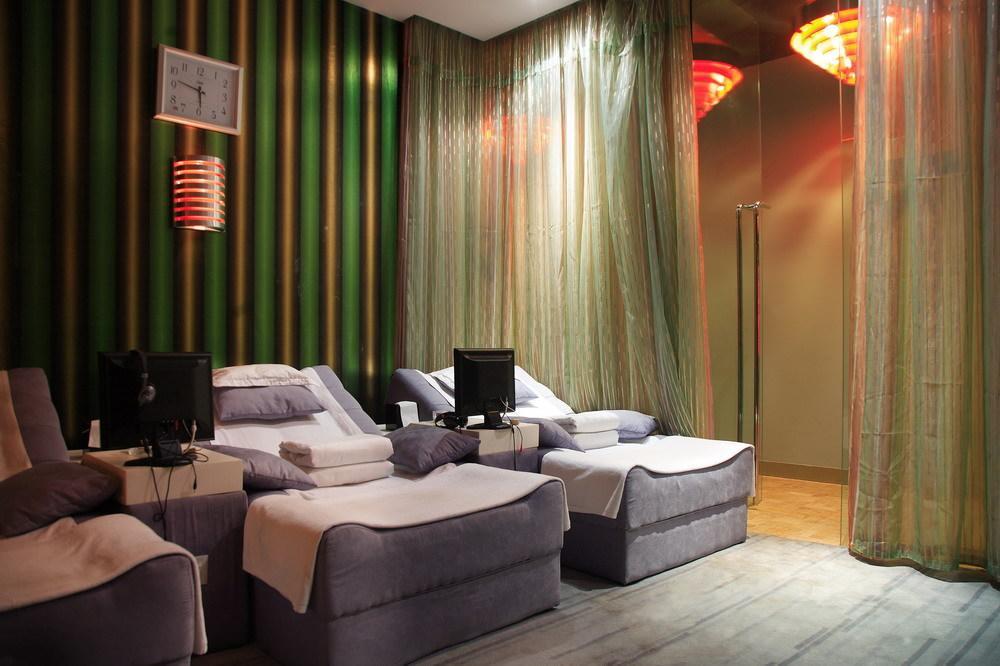 Logosun Hotel Wuhan Esterno foto