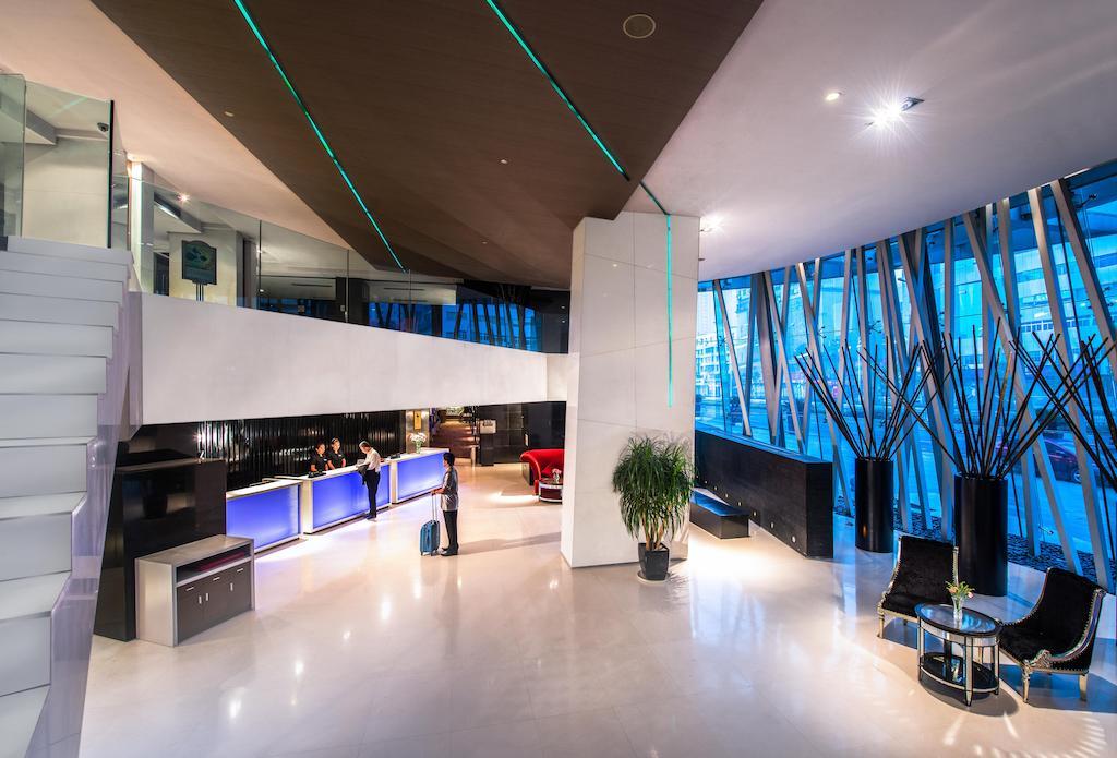 Logosun Hotel Wuhan Esterno foto